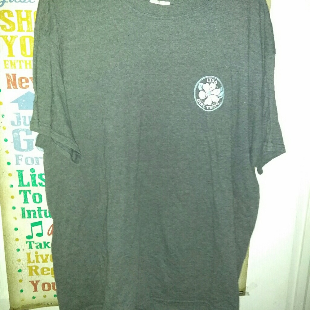 ''Follow Your Dreams'' T-shirt
